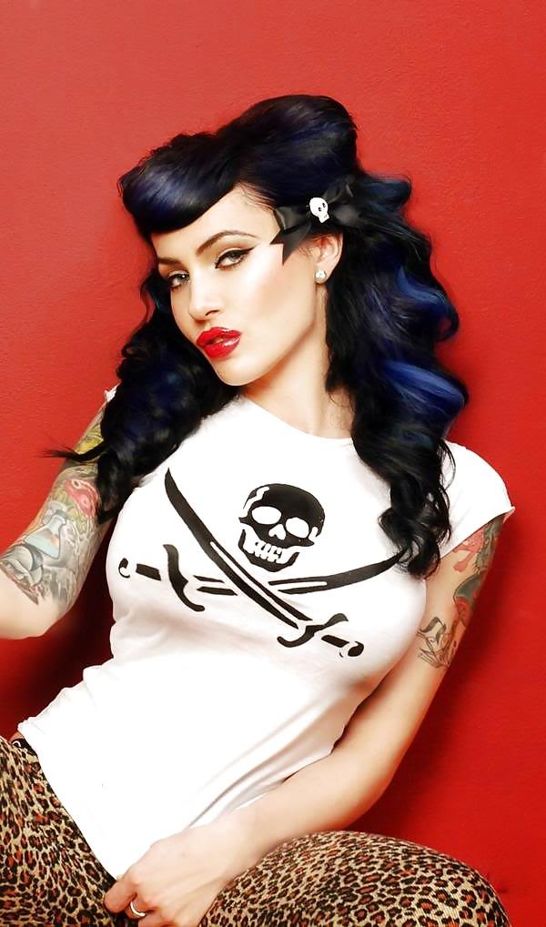 24P Rockabilly - punk - tattooed chicks.