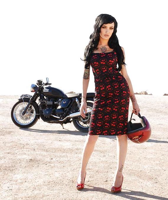 24P Rockabilly - punk - tattooed chicks.