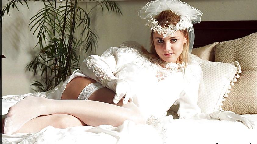 24P Blonde bride strips