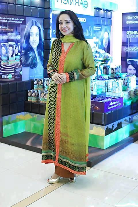 24P Paki TV Bitch Juggan Kazim For your Dirty Comments ,, 