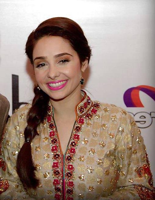 24P Paki TV Bitch Juggan Kazim For your Dirty Comments ,, 