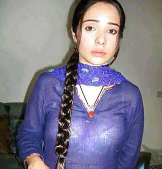 24P Paki TV Bitch Juggan Kazim For your Dirty Comments ,, 