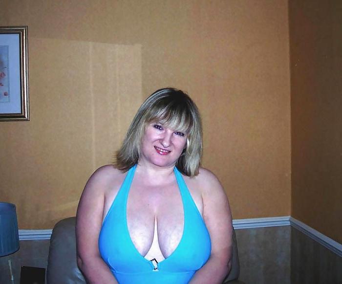 23P Are you staring at Mom's tits?