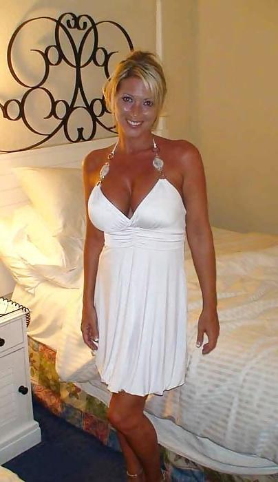 23P Are you staring at Mom's tits?