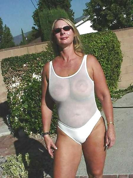 23P Are you staring at Mom's tits?