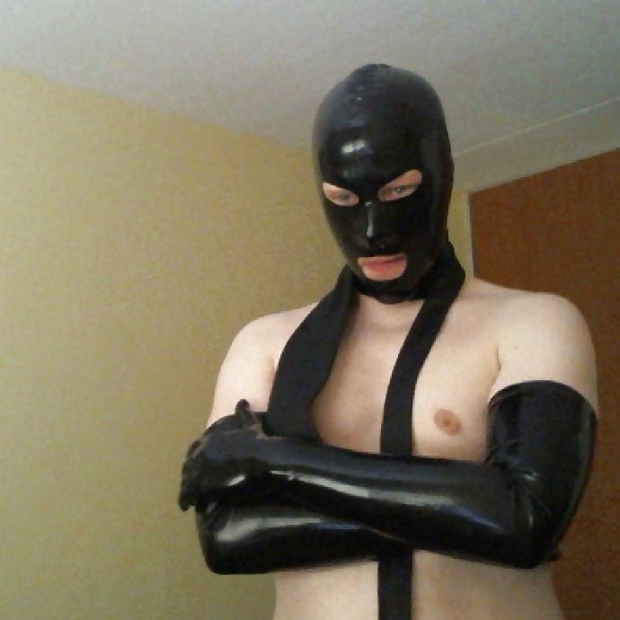 9P Getting dressed in latex gloves and mask