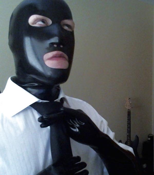 9P Getting dressed in latex gloves and mask