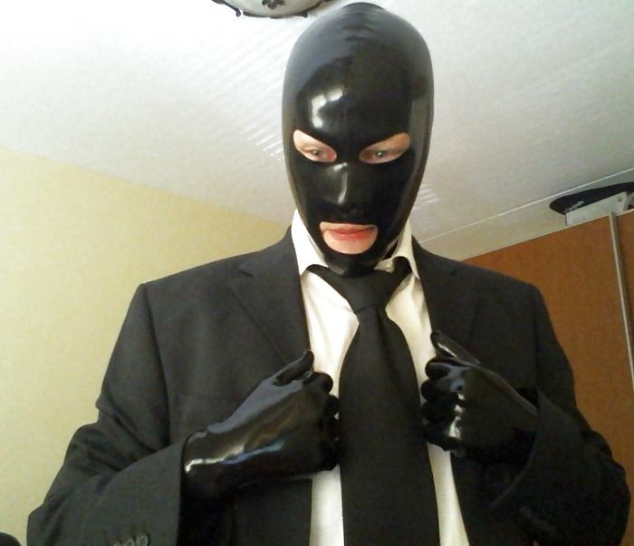 9P Getting dressed in latex gloves and mask