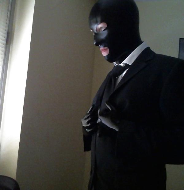 9P Getting dressed in latex gloves and mask