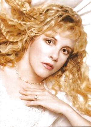 10P Girls I Like - Music Artist - Stevie Nicks
