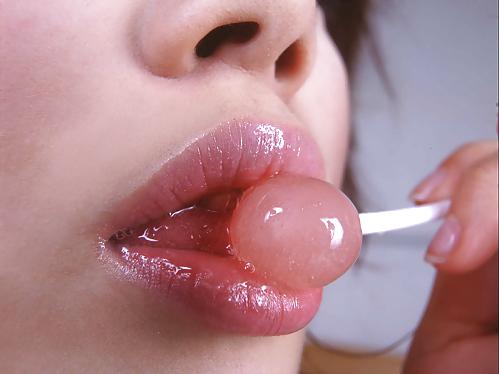 25P Erotic art lollipopt teens and mature woman