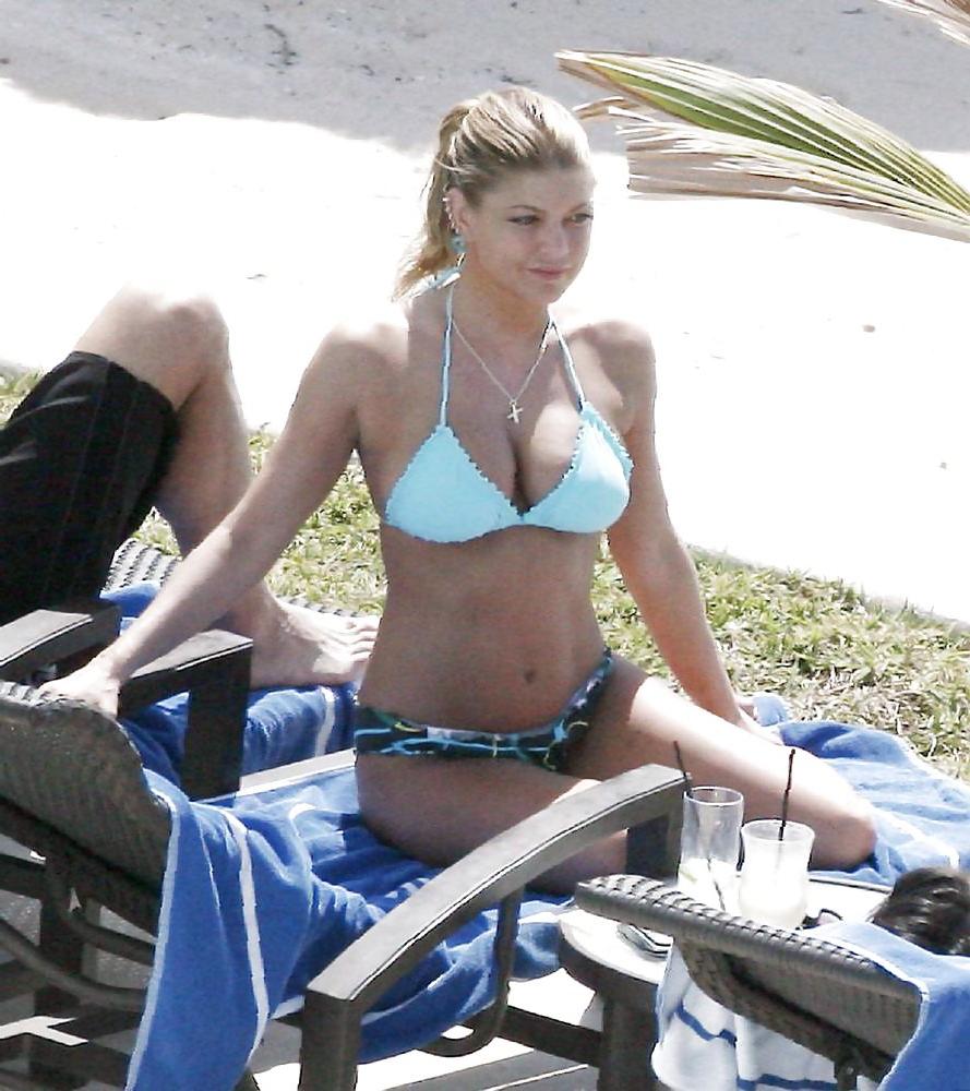 15P Female celebs - Time to pay homage to them...