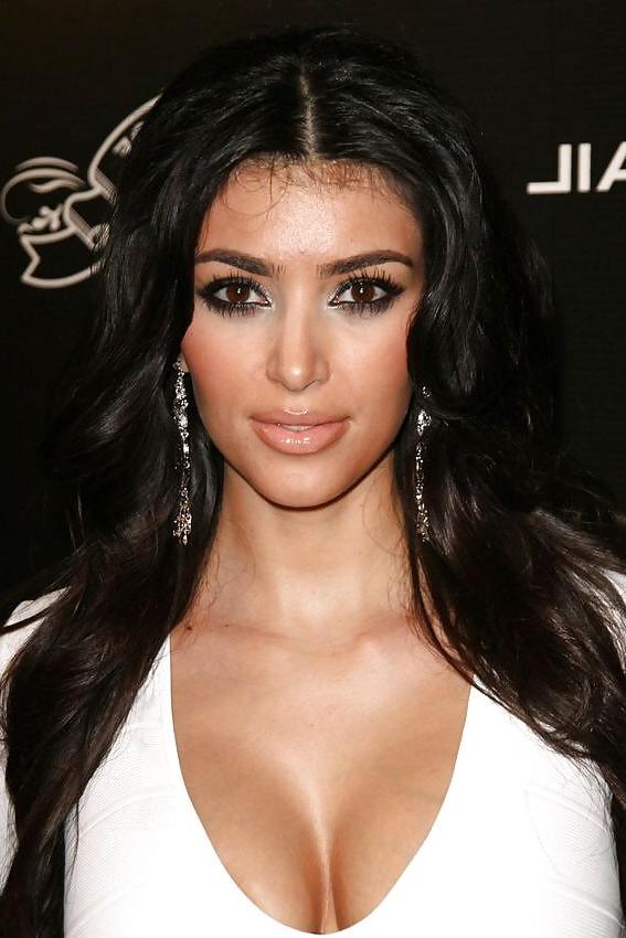 15P Female celebs - Time to pay homage to them...