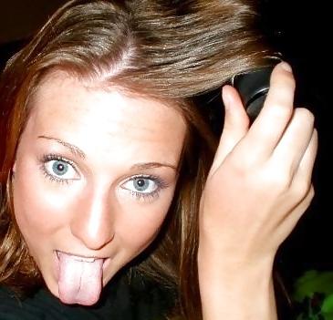 15P Cute girls with nice tits and ass facebook pics