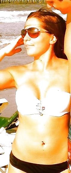 15P Cute girls with nice tits and ass facebook pics