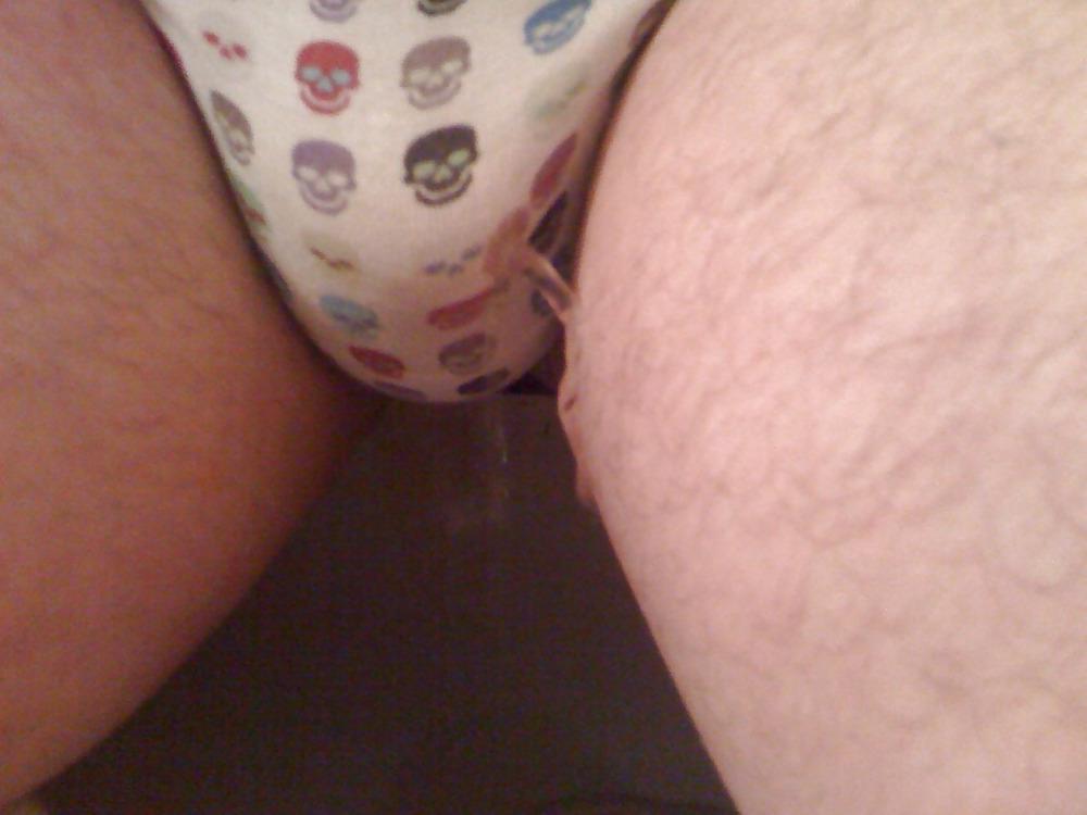 10P Play with my girls clothes