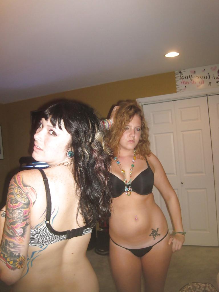 25P Hot tattoed emo bitch and friends