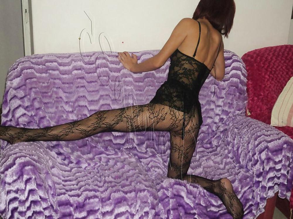 25P Turkish Skinny Bitch Ozge