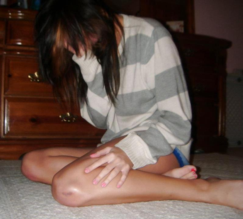 25P Turkish teen girls Feet Legs