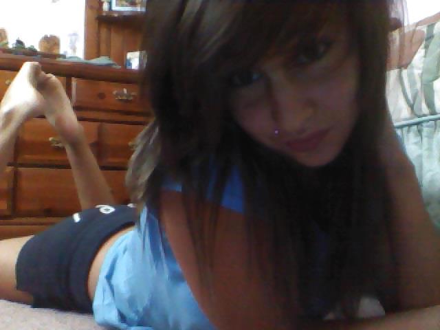 25P Turkish teen girls Feet Legs