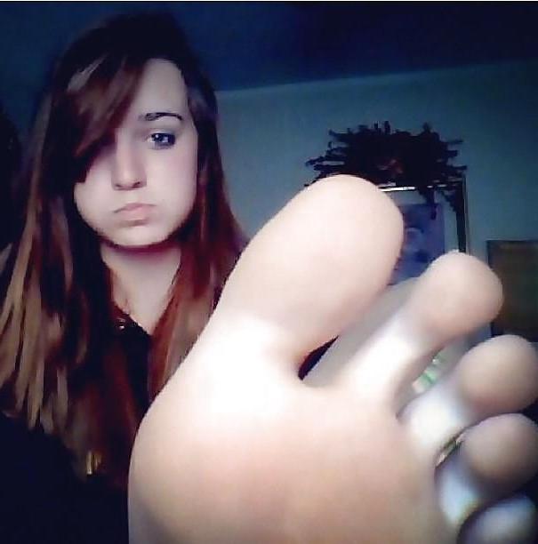 25P Sexy Teen Feet 1