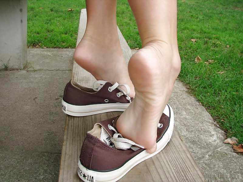 25P Sexy Teen Feet 1