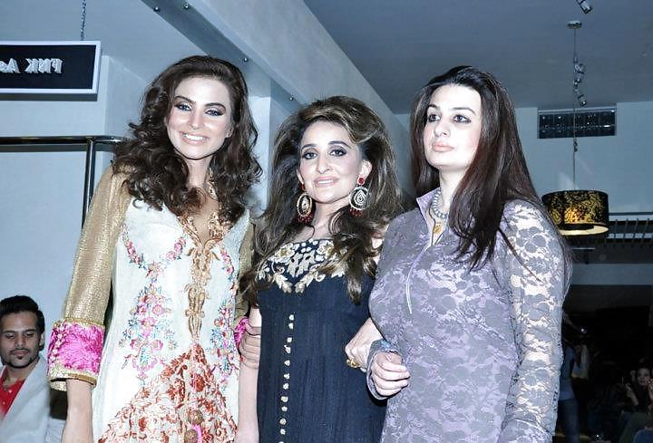 25P Sexy paki bitches , who wud u fuck and how