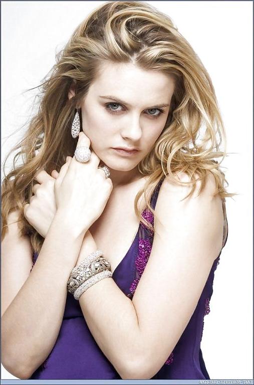 22P Female Celebs  - Simon says.. wank..more..