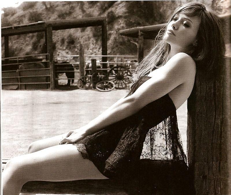 22P Female Celebs  - Simon says.. wank..more..