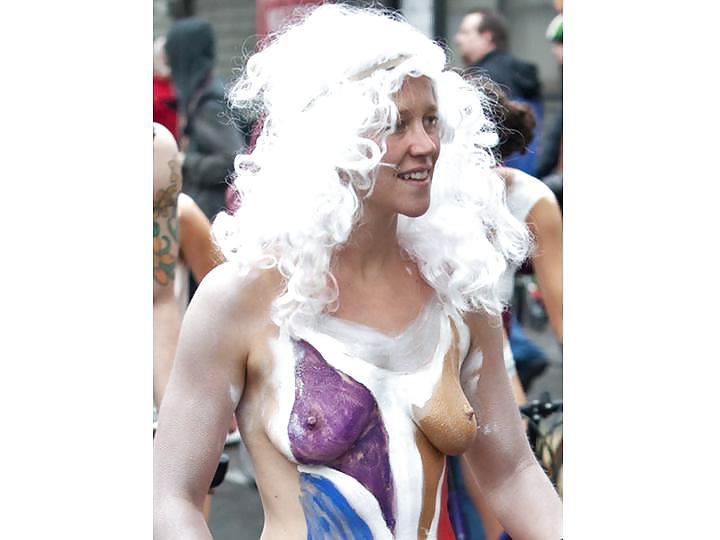 25P Nude Painted Ladies in Public Fetish Gallery 6