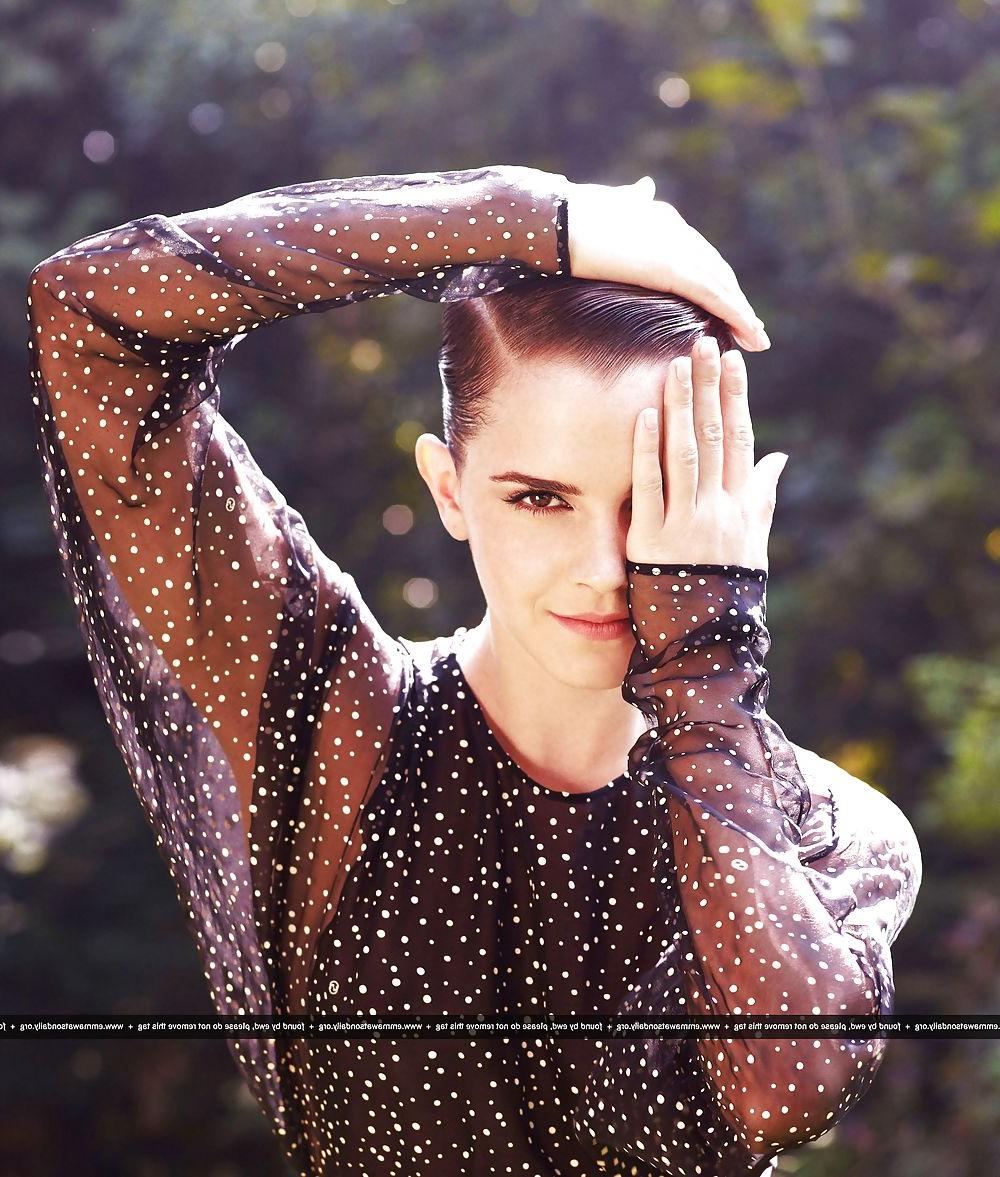 14P Emma Watson - cum queen