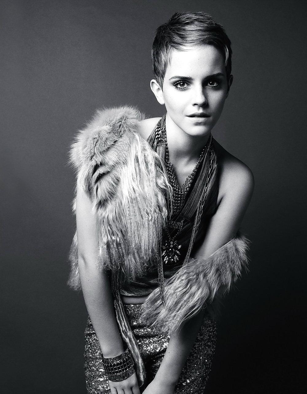 14P Emma Watson - cum queen