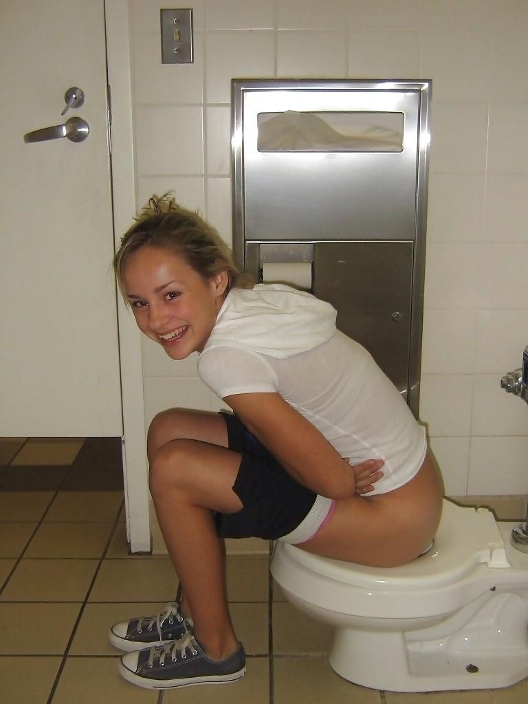 24P (TTL) toilet tarts 11