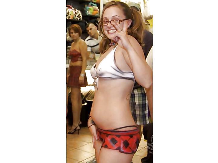 25P Nude Painted Ladies in Public Fetish Gallery 11