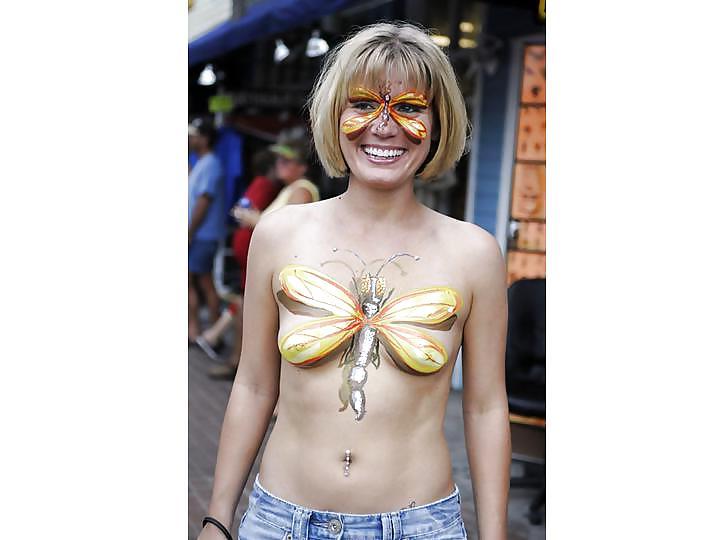 25P Nude Painted Ladies in Public Fetish Gallery 11
