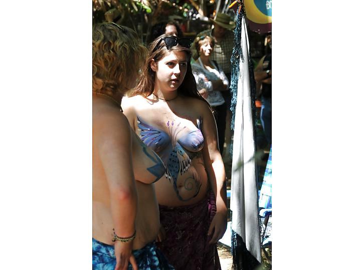 25P Nude Painted Ladies in Public Fetish Gallery 13