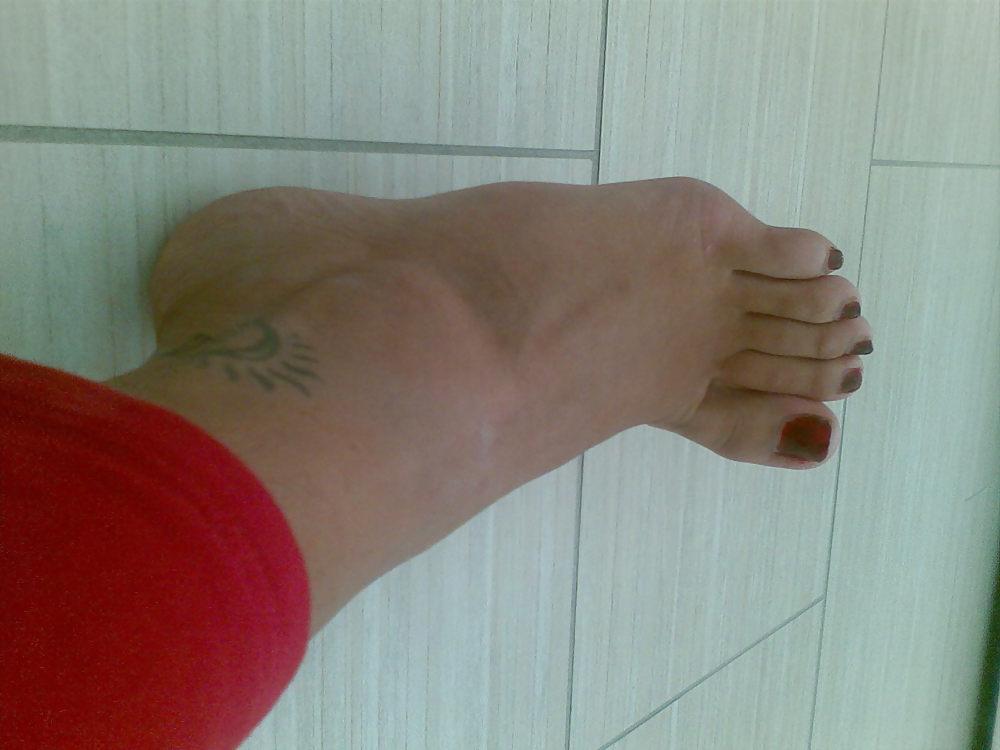 25P Feet soles toes of my amiche.....