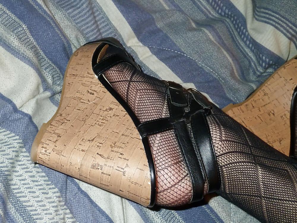 8P Sexy feet and toes