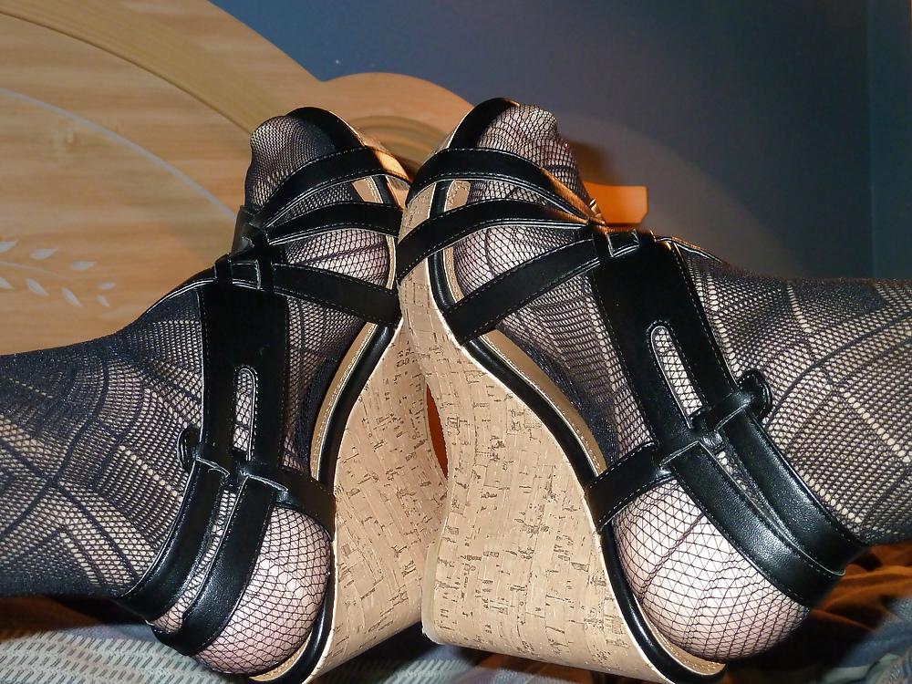 8P Sexy feet and toes