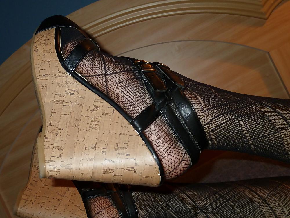 8P Sexy feet and toes