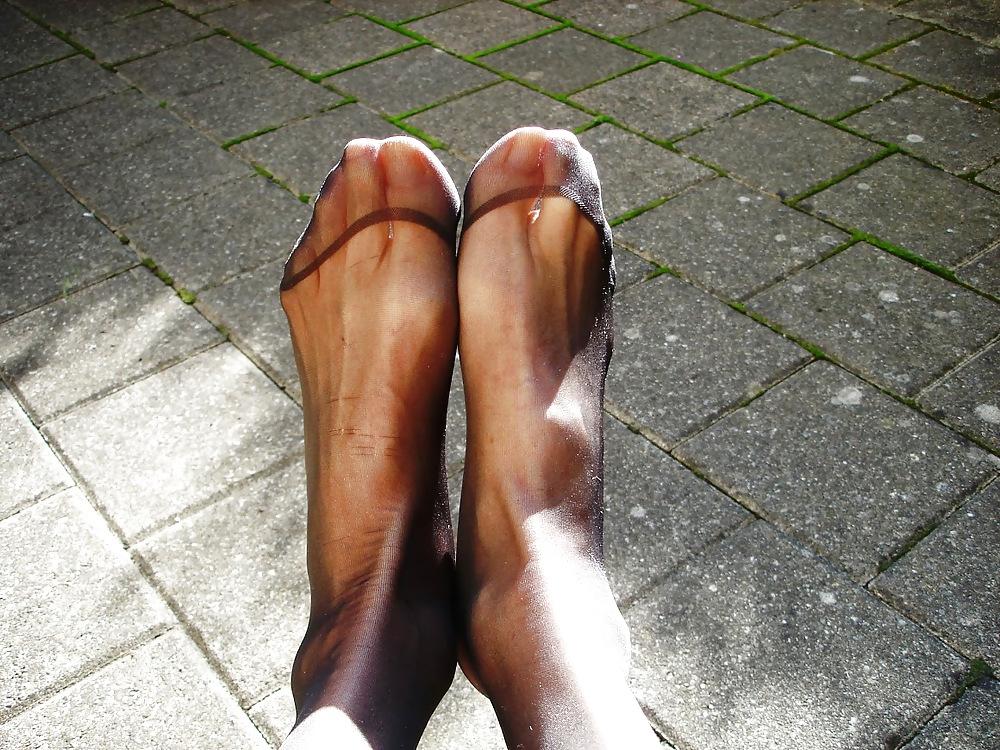 25P Nylon feet 33