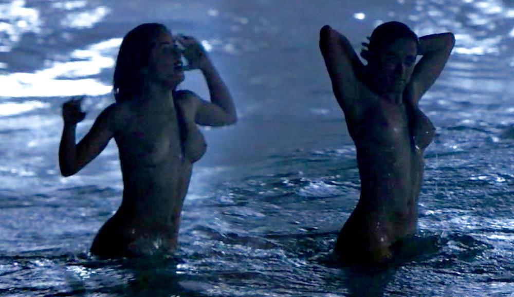 18P Female Celebs - Selma Hayek - I'd kill for them boobs