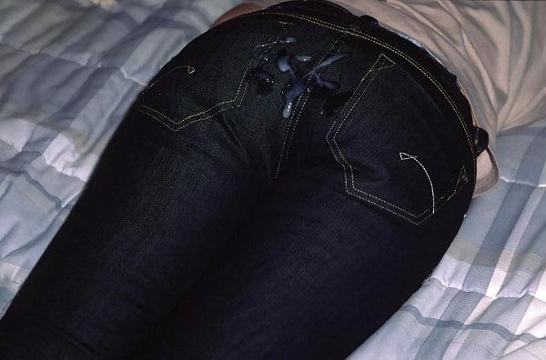 17P Female asses in Jeans - some coverd in cum