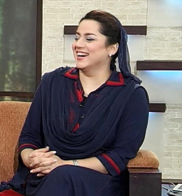 25P Pakistani Bitch NAZia Baig fantsy to hard fuck 