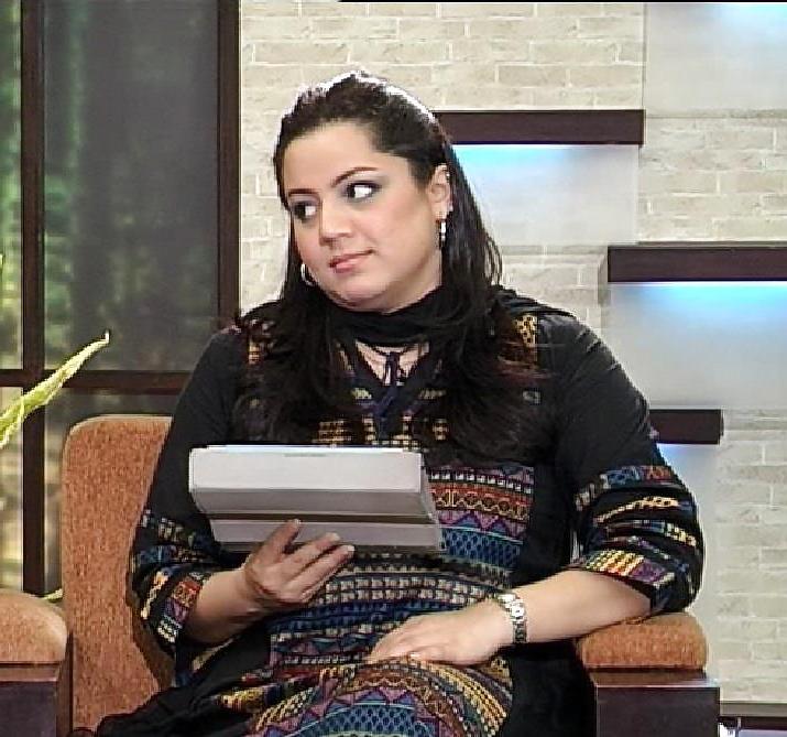 25P Pakistani Bitch NAZia Baig fantsy to hard fuck 