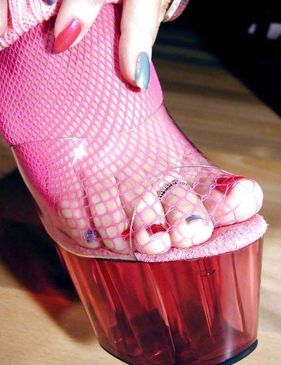25P Feet model 4 (by tm)