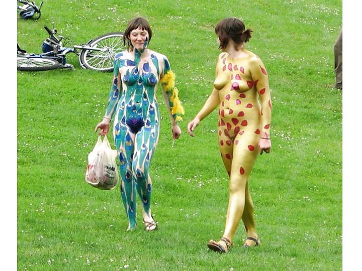25P Nude Painted Ladies in Public Fetish Gallery 25