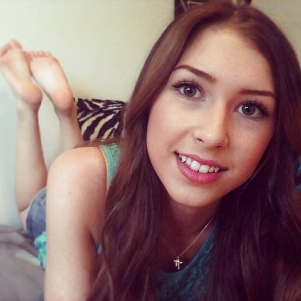 22P Teen and Cum Feet