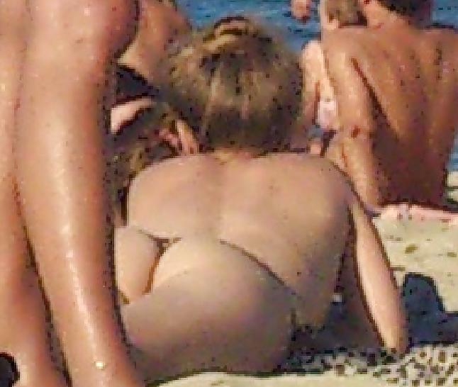 21P Topless vive les vacances