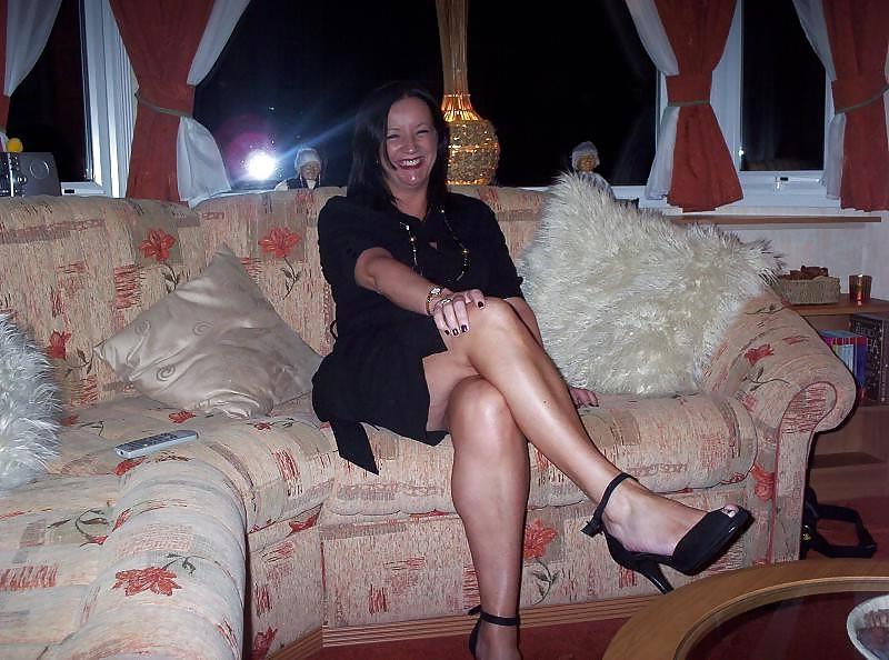 25P Chubby Mature British Wife